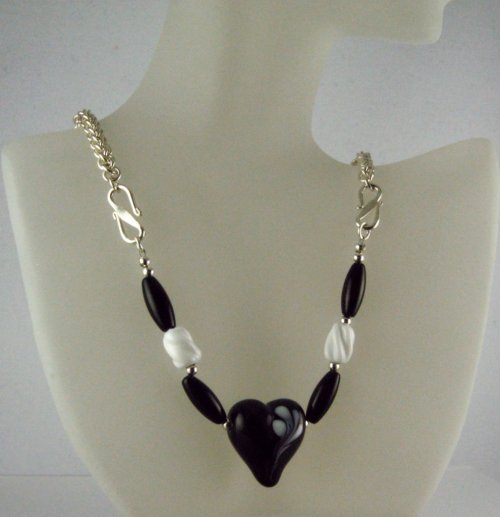 Marilyn Gardiner's Combine Chain Maille with your Other Crafts - , General Education, Wire Wrapping, Wrapping, Wire Wrapping Jewelry, Black Heart