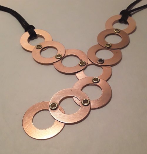Judy Freyer Thompson's Swinging Copper Washer Necklace - , Contemporary Wire Jewelry, How To Punch Holes, Hole Punching, Punch A Hole, Swinging Copper Washers