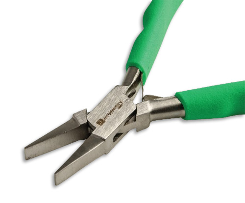 Judy Larson's What Tools Do I Need for Wirework and Bead Stringing -  Start With The Basics  - , Tools For Wire Jewelry, Tools, flat nose pliers close up