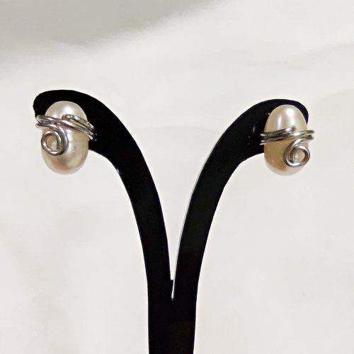 Judy Ellis's Our Most-Loved Jewelry-Making Patterns of 2025 - , Inspiration, , Core Elegance Stud Earrings