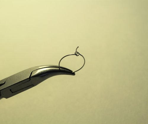 Judy Freyer Thompson's Simple Wire Hoop Earrings - , Contemporary Wire Jewelry, Loops, Wire Loop, Wrapped Wire Loop,  then use the tips of the round nose pliers to close the eye completely.
