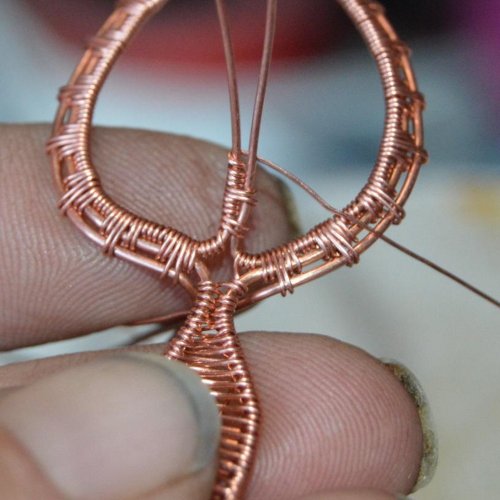 Deborah Kelly's Woven Heart-framed Pendant - , Wire Weaving, Weaving, Wire Weaving, Weaving Wire, Repeat this weave a for about 1 inch