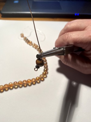 Chuck Does Art: DIY Jewelry: Captured ('Caged') Bead Chains