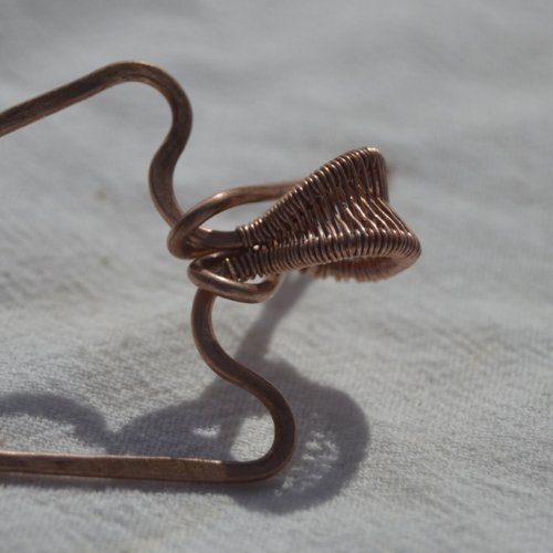 Deborah Kelly's Woven Wire Arrowhead Pendant - , Wire Weaving, Weaving, Wire Weaving, Weaving Wire, Bring the wires from the bail thru the arrowhead 