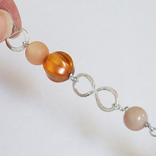 Debbie Blair's Winter Fields Necklace - , Contemporary Wire Jewelry, Forging, Forging Jewelry, Jewelry Forging, Loops, Wire Loop, Wrapped Wire Loop, Texturing, Continue to form beaded links