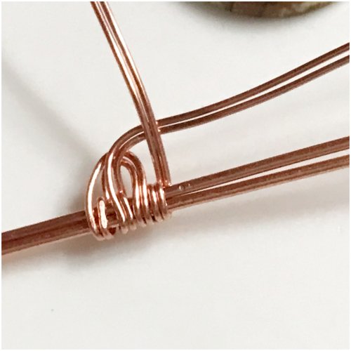 Erika Pal's Loop Bezel Pendant - , Contemporary Wire Jewelry, Findings, Clasps, Components, Loops, Wire Loop, Wrapped Wire Loop, Weaving, Wire Weaving, Weaving Wire, Bend them to the right side direction 