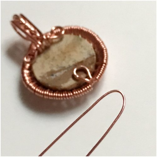 Erika Pal's Loop Bezel Pendant - , Contemporary Wire Jewelry, Findings, Clasps, Components, Loops, Wire Loop, Wrapped Wire Loop, Weaving, Wire Weaving, Weaving Wire, Cut a 6 inch (15 cm) long weaving wire 