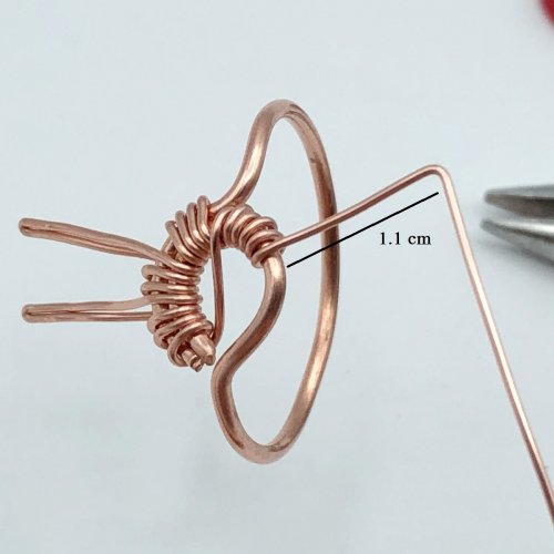 Erika Pal's Captured Gemstone Ring - , Contemporary Wire Jewelry, Wire Wrapping, Wrapping, Wire Wrapping Jewelry, Measure 1.1 cm on the wire end