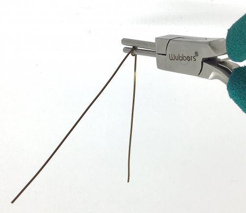 Kristal Wick's Terrific Tucson Turquoise - , Contemporary Wire Jewelry, Loops, Wire Loop, Wrapped Wire Loop, Spirals, Wire Spiral, Spiral Wire Wrap, Make wire swirls by cutting a 5 piece of 22 gauge wire