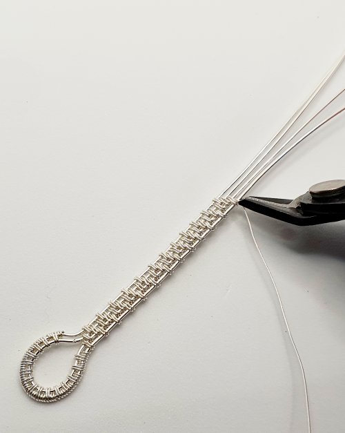 Natalie Patten's Wire Wrapped Donut Pendant - , Classic Wire Jewelry, Wire Wrapping, Wrapping, Wire Wrapping Jewelry, Weaving, Wire Weaving, Weaving Wire,  cut the 0.4mm/26 gauge wire