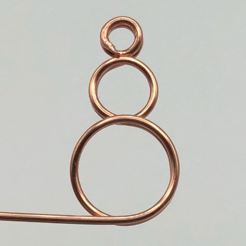 Erika Pal's Loop in Loop Earrings - , Contemporary Wire Jewelry, Loops, Wire Loop, Wrapped Wire Loop, Separate the wire from the pliers