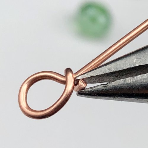 Erika Pal's Wire Beaded Clacker Earrings - , Contemporary Wire Jewelry, Loops, Wire Loop, Wrapped Wire Loop, Hold the loop tight between your fingers.