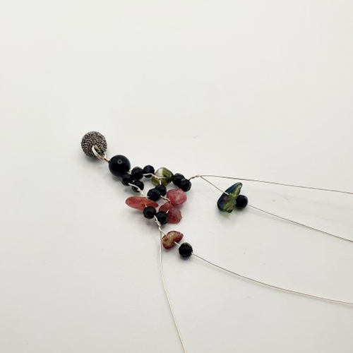 Natalie Patten's Gemstone Chip and Wire Cuff Bracelet - , Contemporary Wire Jewelry, Wire Wrapping, Wrapping, Wire Wrapping Jewelry, Beads, , , add one gemstone chip and one 4mm crystal