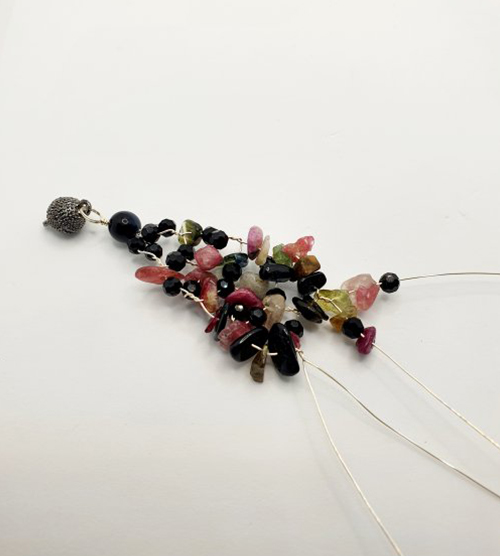 Natalie Patten's Gemstone Chip and Wire Cuff Bracelet - , Contemporary Wire Jewelry, Wire Wrapping, Wrapping, Wire Wrapping Jewelry, Beads, , , now add two gemstone chips and a 4mm crystal bead
