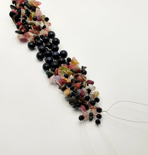 Natalie Patten's Gemstone Chip and Wire Cuff Bracelet - , Contemporary Wire Jewelry, Wire Wrapping, Wrapping, Wire Wrapping Jewelry, Beads, , , gemstone chip and wire cuff bracelet