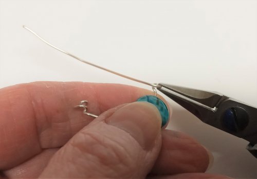 How to make a wrapped eye pin - Wire Loop