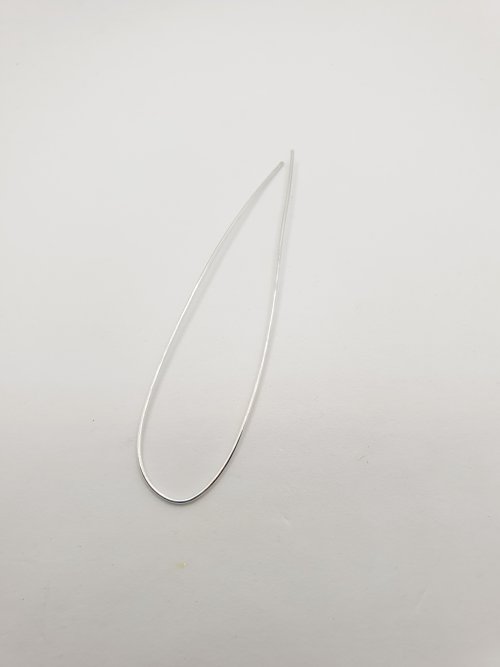 Natalie Patten's Woven Wire Cross Pendant - , Wire Weaving, Weaving, Wire Weaving, Weaving Wire, Find the middle of the wire by bringing the ends in together.    