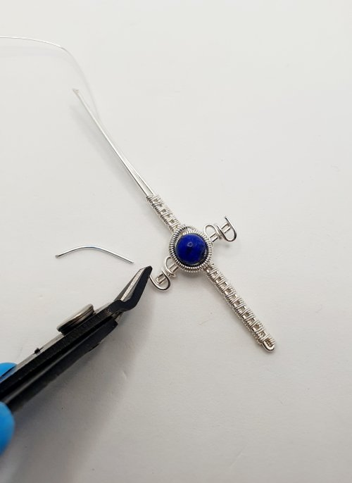 Natalie Patten's Woven Wire Cross Pendant - , Wire Weaving, Weaving, Wire Weaving, Weaving Wire, Work on each arm at the same time to create symmetry 
