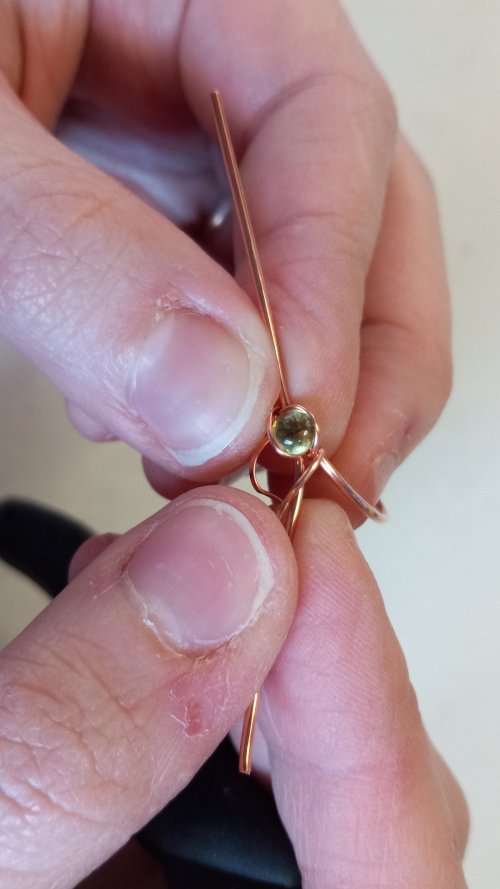 Elizabeth Schultz's Dainty Cabochon Ring - , Contemporary Wire Jewelry, Wire Wrapping, Wrapping, Wire Wrapping Jewelry, Bring the wire around the ring 