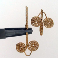 Dale Armstrong's Egyptian Coil Earrings - , Classic Wire Jewelry, Coiling, Coiling Wire, Wire Coiling, Jump Rings, Jump Ring, Making Jump Rings, Loops, Wire Loop, Wrapped Wire Loop, Spirals, Wire Spiral, Spiral Wire Wrap, Wire Wrapping, Wrapping, Wire Wrapping Jewelry, 