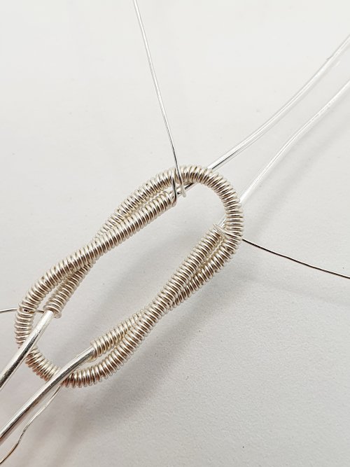 Natalie Patten's Interlocking Coil Bangle - , Contemporary Wire Jewelry, Coiling, Coiling Wire, Wire Coiling,  wrap around once or twice the coiled section