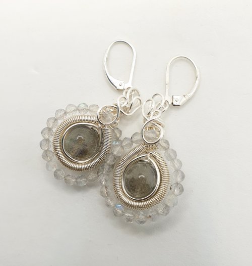 Natalie Patten's Coiled Wire Earrings - , Contemporary Wire Jewelry, Coiling, Coiling Wire, Wire Coiling, trim excess wire