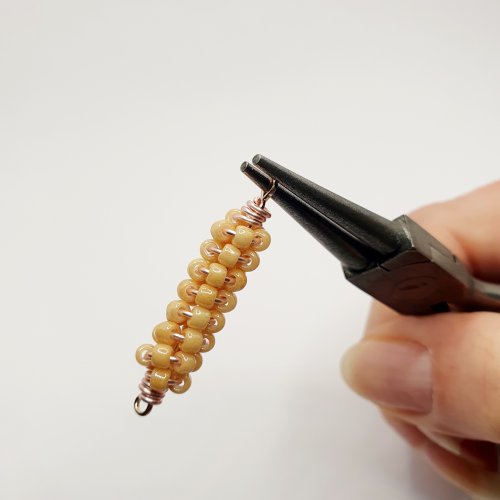 Natalie Patten's Beaded Coiled Wire Beads - , Contemporary Wire Jewelry, Coiling, Coiling Wire, Wire Coiling, Beads, created a simple loop