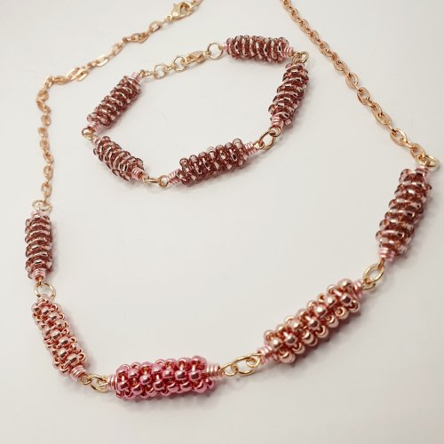 Natalie Patten's Beaded Coiled Wire Beads - , Contemporary Wire Jewelry, Coiling, Coiling Wire, Wire Coiling, Beads, connect the beaded links