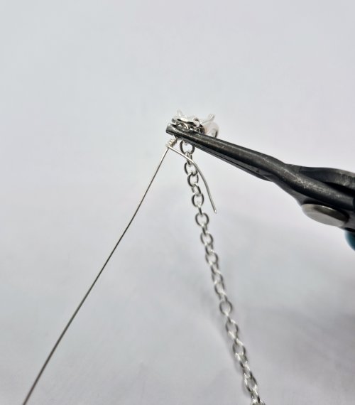 Natalie Patten's Delicate Wire and Chain Bracelet - , Contemporary Wire Jewelry, Making Chain, Chain Making , Beads, secure the loop