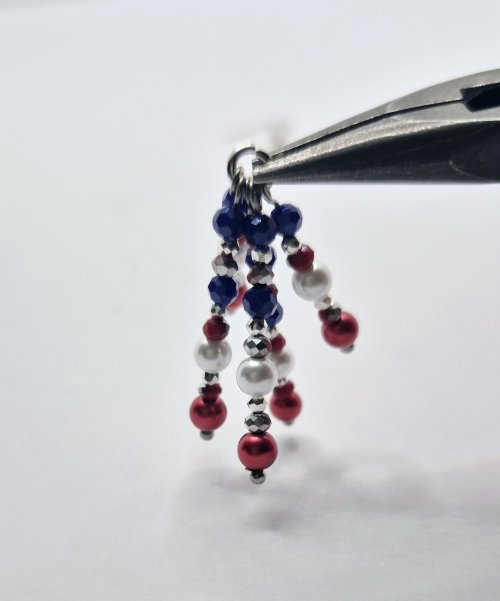 Natalie Patten's Shoot For the Stars Earrings - , Holiday Designs, Loops, Wire Loop, Wrapped Wire Loop, Design, Beads, Attach the pins in order
