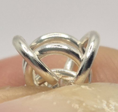 Natalie Patten's Byzantine Diamond Chainmaille - , Chain Maille Jewelry, Chain Maille, chain mail, chainmaille, chainmail, , Separate out the rings 