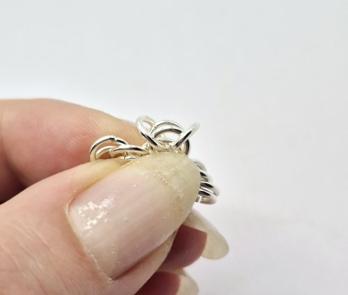 Natalie Patten's Byzantine Diamond Chainmaille - , Chain Maille Jewelry, Chain Maille, chain mail, chainmaille, chainmail, , Separate out the rings 