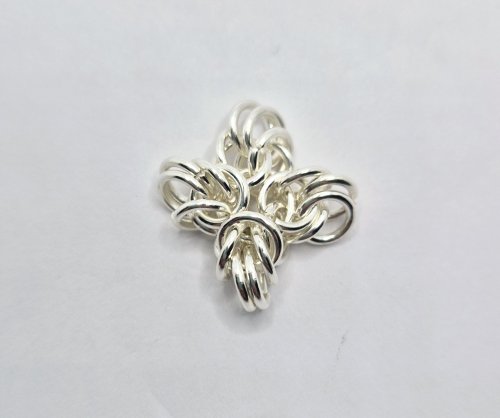 Natalie Patten's Byzantine Diamond Chainmaille - , Chain Maille Jewelry, Chain Maille, chain mail, chainmaille, chainmail, , Attached the Byzantine segments to the large ring in the centre.