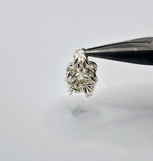 Natalie Patten's Byzantine Diamond Chainmaille - , Chain Maille Jewelry, Chain Maille, chain mail, chainmaille, chainmail, , Capture 4 medium jumprings