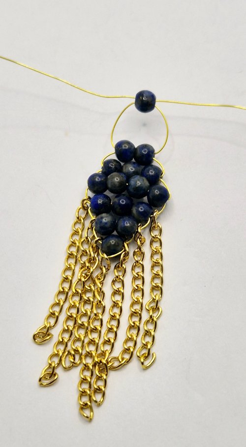 Natalie Patten's Chain Tassel Earrings - , Contemporary Wire Jewelry, Wire Wrapping, Wrapping, Wire Wrapping Jewelry, Weaving, Wire Weaving, Weaving Wire, Beads,  add just one bead onto one side of the wire