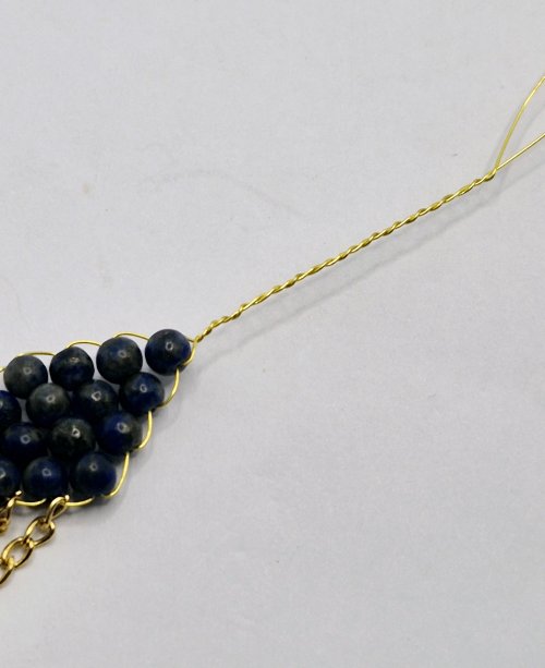 Natalie Patten's Chain Tassel Earrings - , Contemporary Wire Jewelry, Wire Wrapping, Wrapping, Wire Wrapping Jewelry, Weaving, Wire Weaving, Weaving Wire, Beads, Twist the wire together