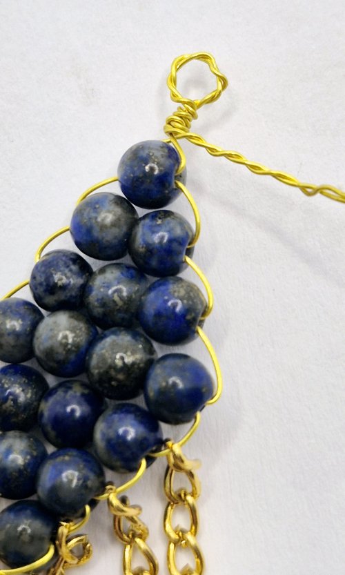 Natalie Patten's Chain Tassel Earrings - , Contemporary Wire Jewelry, Wire Wrapping, Wrapping, Wire Wrapping Jewelry, Weaving, Wire Weaving, Weaving Wire, Beads, Wrap the twisted wire around as one