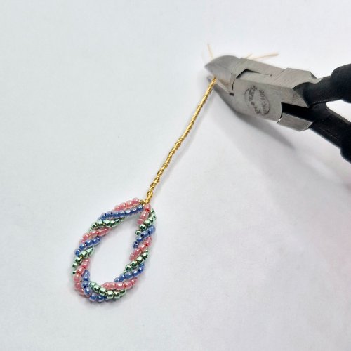 Natalie Patten's Twisted Seedbead Earrings - , Contemporary Wire Jewelry, Loops, Wire Loop, Wrapped Wire Loop, Beads, , , Leave a few inches of twisted wire