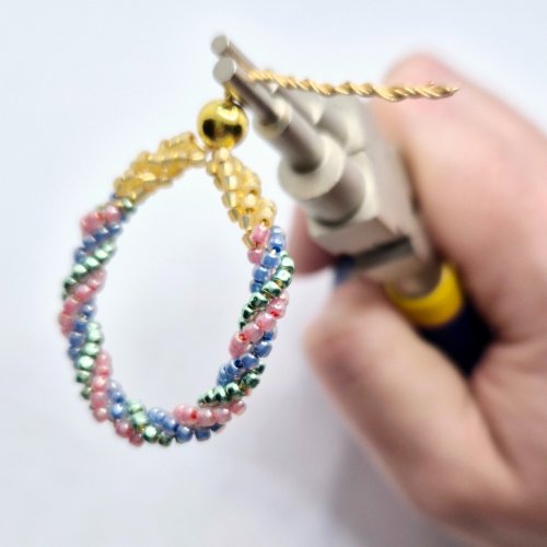 Natalie Patten's Twisted Seedbead Earrings - , Contemporary Wire Jewelry, Loops, Wire Loop, Wrapped Wire Loop, Beads, , , Use round nose pliers