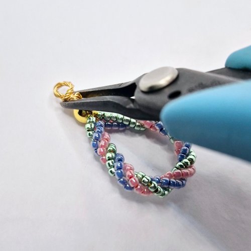 Natalie Patten's Twisted Seedbead Earrings - , Contemporary Wire Jewelry, Loops, Wire Loop, Wrapped Wire Loop, Beads, , , Tuck the wire ends firmly 