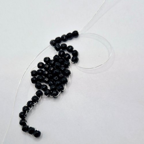 Natalie Patten's The Purrfect Feline Pendant - , Contemporary Wire Jewelry, Loops, Wire Loop, Wrapped Wire Loop, Weaving, Wire Weaving, Weaving Wire, Beads, Add another row of five beads 