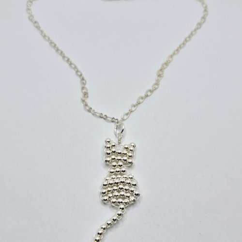 Natalie Patten's The Purrfect Feline Pendant - , Contemporary Wire Jewelry, Loops, Wire Loop, Wrapped Wire Loop, Weaving, Wire Weaving, Weaving Wire, Beads, Cat pendants can be made using any beads