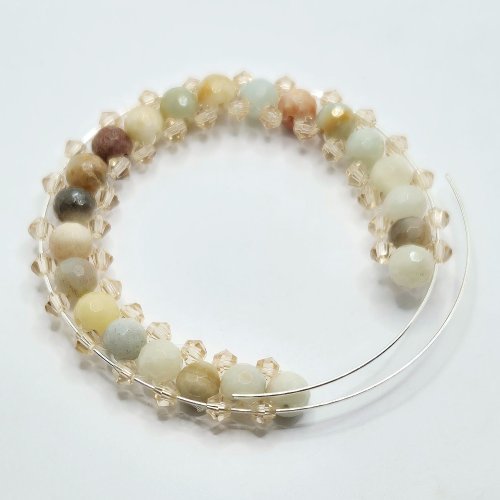 Natalie Patten's Right Angle Weave Memory Bangle - , Contemporary Wire Jewelry, Lashing, Wire Lashing, Beads, Memory wire, Continue until the memory wire coil runs through