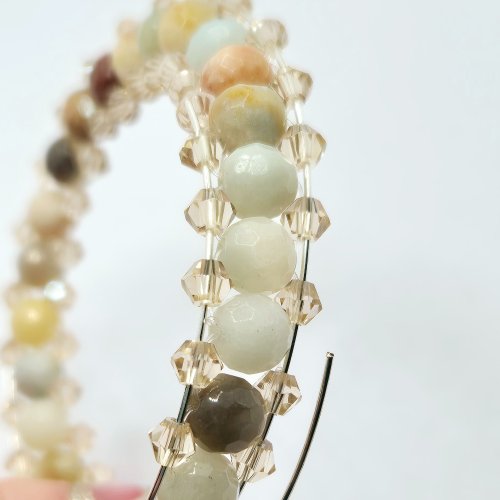 Natalie Patten's Right Angle Weave Memory Bangle - , Contemporary Wire Jewelry, Lashing, Wire Lashing, Beads, Memory wire, Take the next coil 