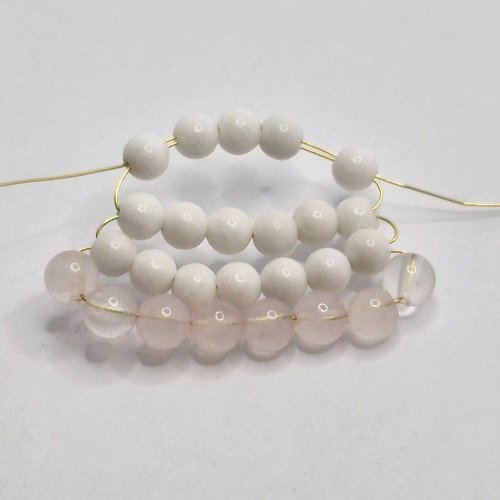 Natalie Patten's Beaded Festive Angel - , Holiday Designs, Lashing, Wire Lashing, Wire Wrapping, Wrapping, Wire Wrapping Jewelry, Beads, Add five beads of color B onto one wire end