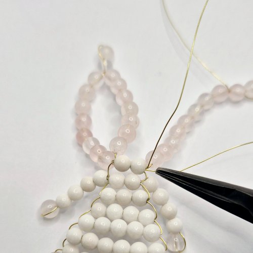 Natalie Patten's Beaded Festive Angel - , Holiday Designs, Lashing, Wire Lashing, Wire Wrapping, Wrapping, Wire Wrapping Jewelry, Beads, Add seven beads of color A