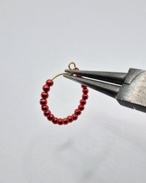 Natalie Patten's Festive Glass Charms - , Hair Accessories, Zipper Pulls, Christmas Ornaments, Loops, Wire Loop, Wrapped Wire Loop, Memory wire, Slide the beads up toward the loop.