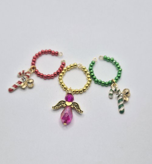 Natalie Patten's Festive Glass Charms - , Hair Accessories, Zipper Pulls, Christmas Ornaments, Loops, Wire Loop, Wrapped Wire Loop, Memory wire, Continue making more charms