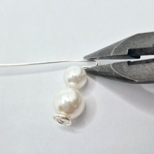 Natalie Patten's Wire Snowmen - , Holiday Designs, Coiling, Coiling Wire, Wire Coiling, Wire Wrapping, Wrapping, Wire Wrapping Jewelry, Next bend the wire back 