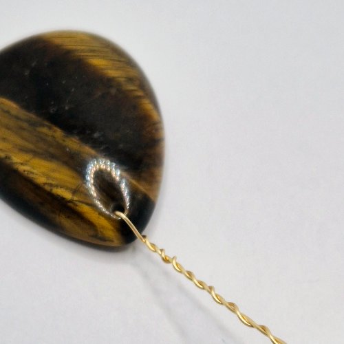 Natalie Patten's Twisted Briolette Wrap Bail - , Contemporary Wire Jewelry, Loops, Wire Loop, Wrapped Wire Loop, Wire Wrapping, Wrapping, Wire Wrapping Jewelry, , Pinch and hold the crossed wire ends together.
